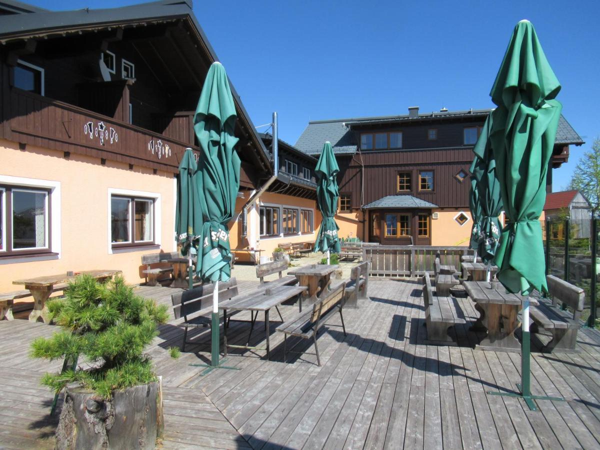 Steinerhaus Berggasthof グレーブミング エクステリア 写真