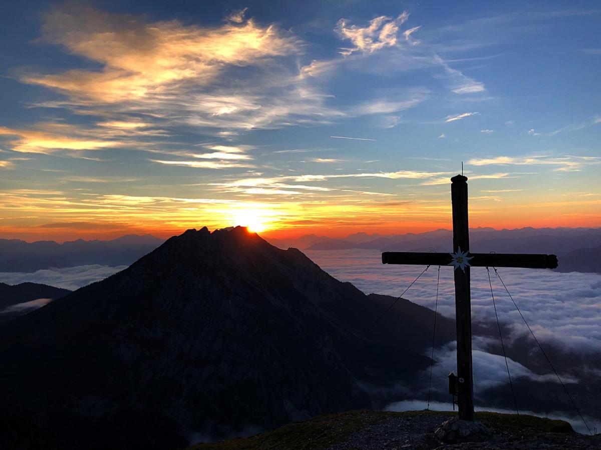 Steinerhaus Berggasthof グレーブミング エクステリア 写真